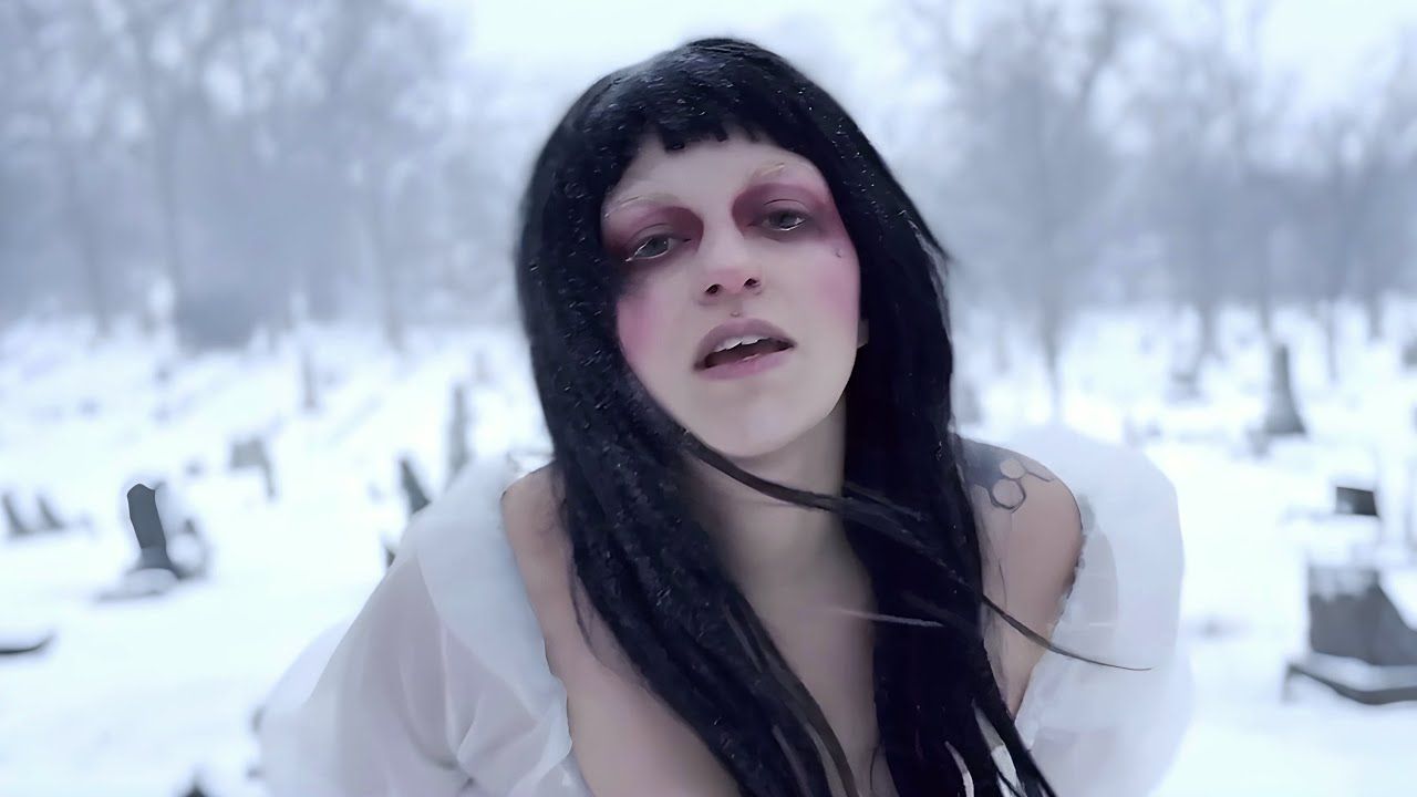 Izzy Reign - Phobos (Official)