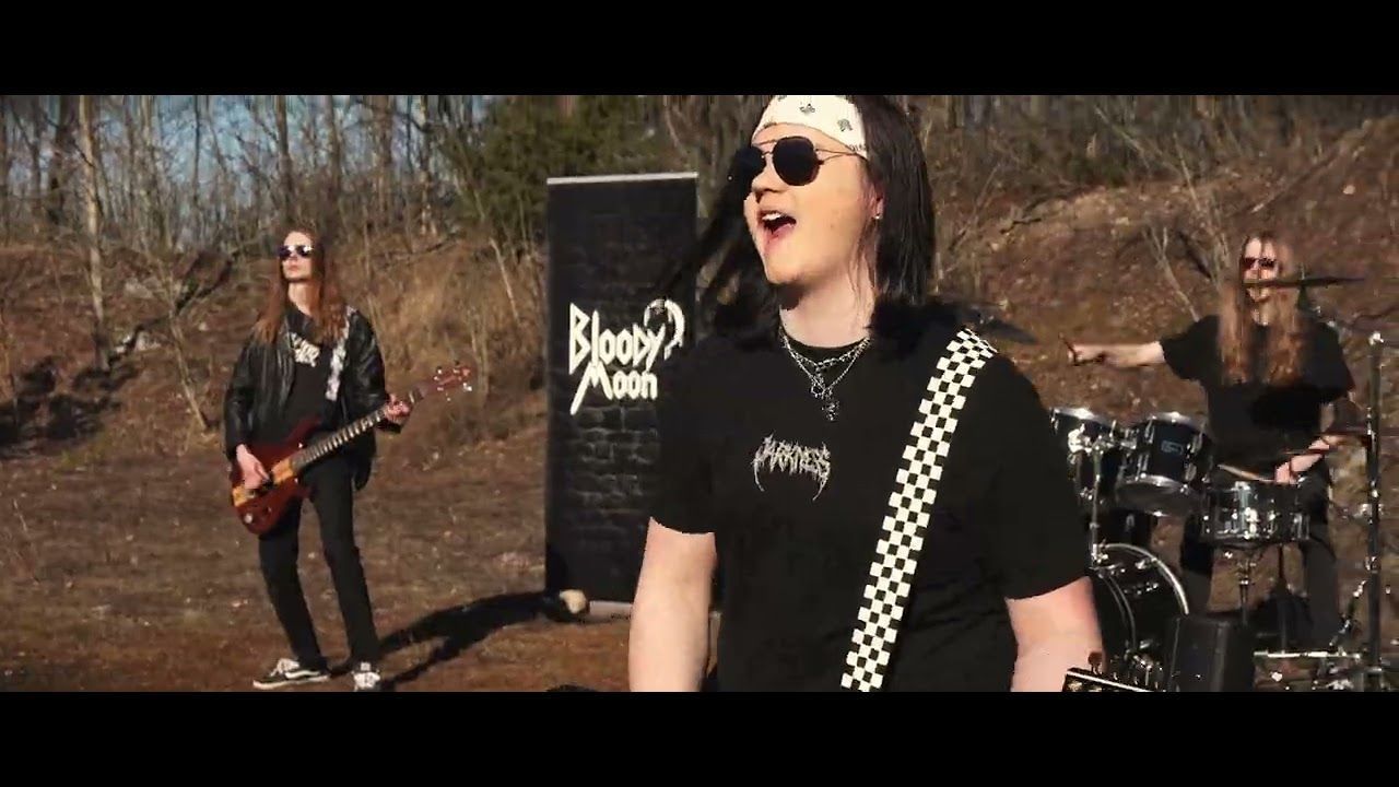 Bloody Moon - Deadly Rendezvous (Official)