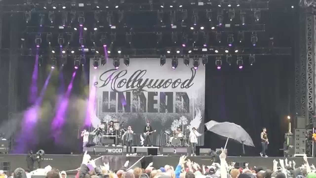 Hollywood Undead - Everywhere I Go [Download Festival 2015]