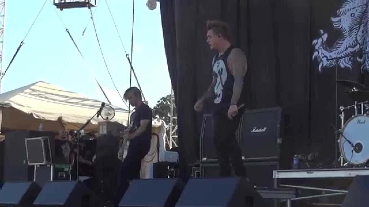 Papa Roach Last Resort - live Rock USA 07 / 17 / 2015 Oshkosh Wisconsin