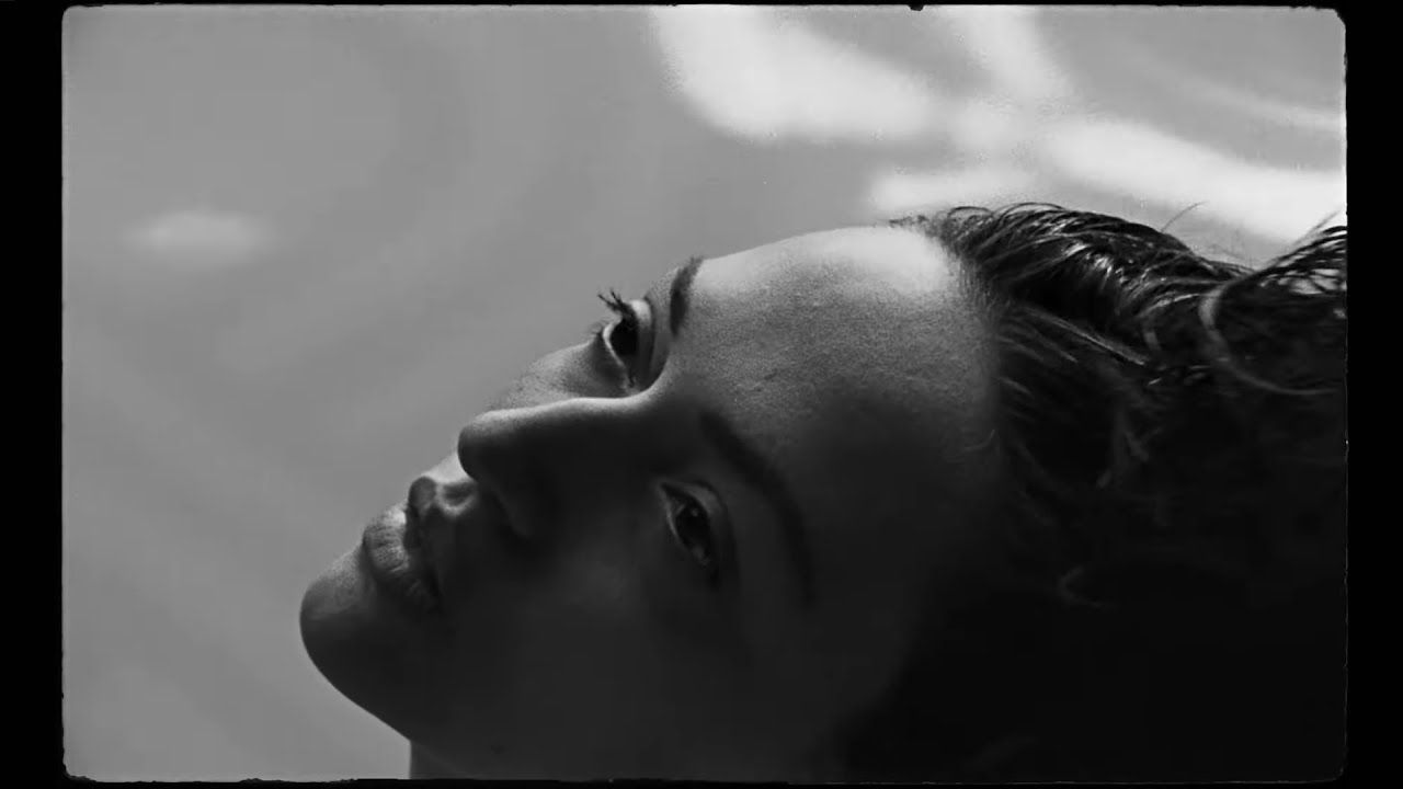 Boston Manor - Heat Me Up (Official)