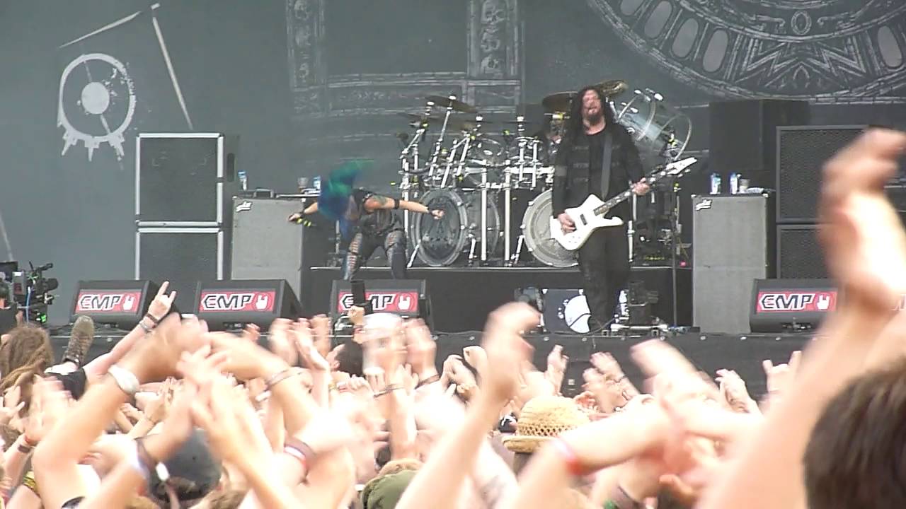 ARCH ENEMY \'Avalanche\' live at SUMMER BREEZE OPEN AIR 2016