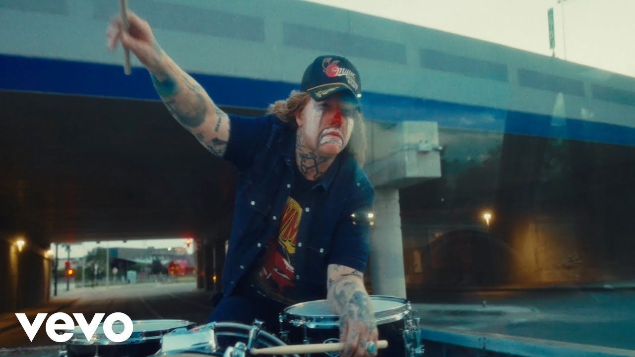 Underoath - Survivor\'s Guilt (Official)