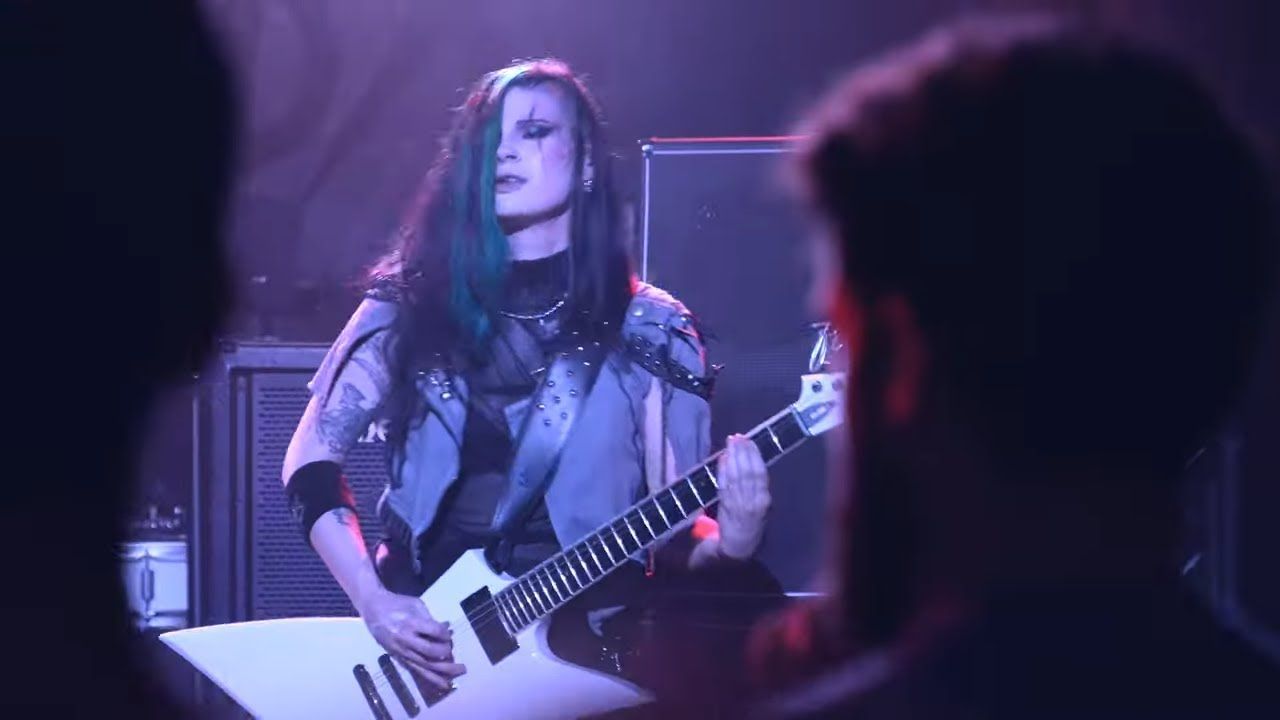 Hellfox - Water On The Ceiling (Official)