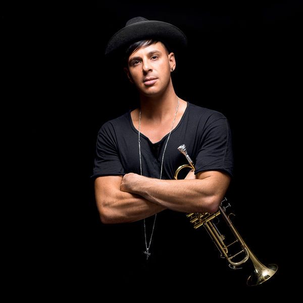 Тимми freaks. Трумпет. тимми трумпет. timmy trumpet dj. timmy trumpet труба.