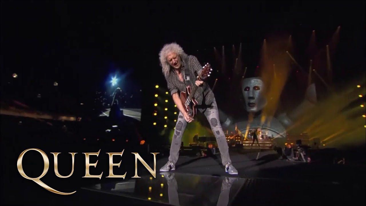 Queen + Adam Lambert - We Will Rock You (Live FireFight Australia)