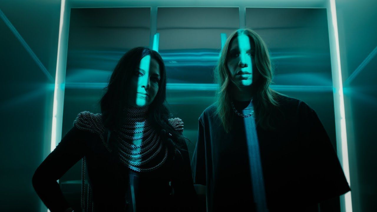 Evanescence feat. K.Flay - Fight Like A Girl (Official)