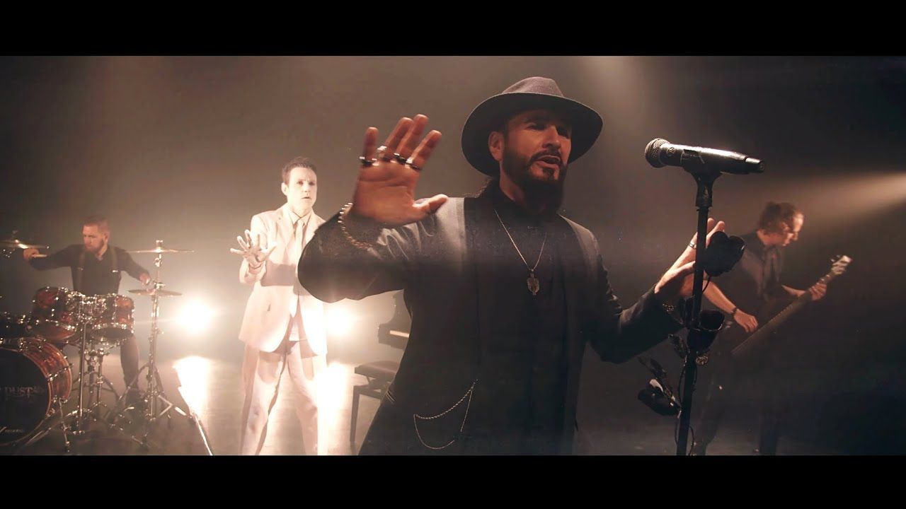 Silver Dust - There\'s A Place Where I Can Go (Official)