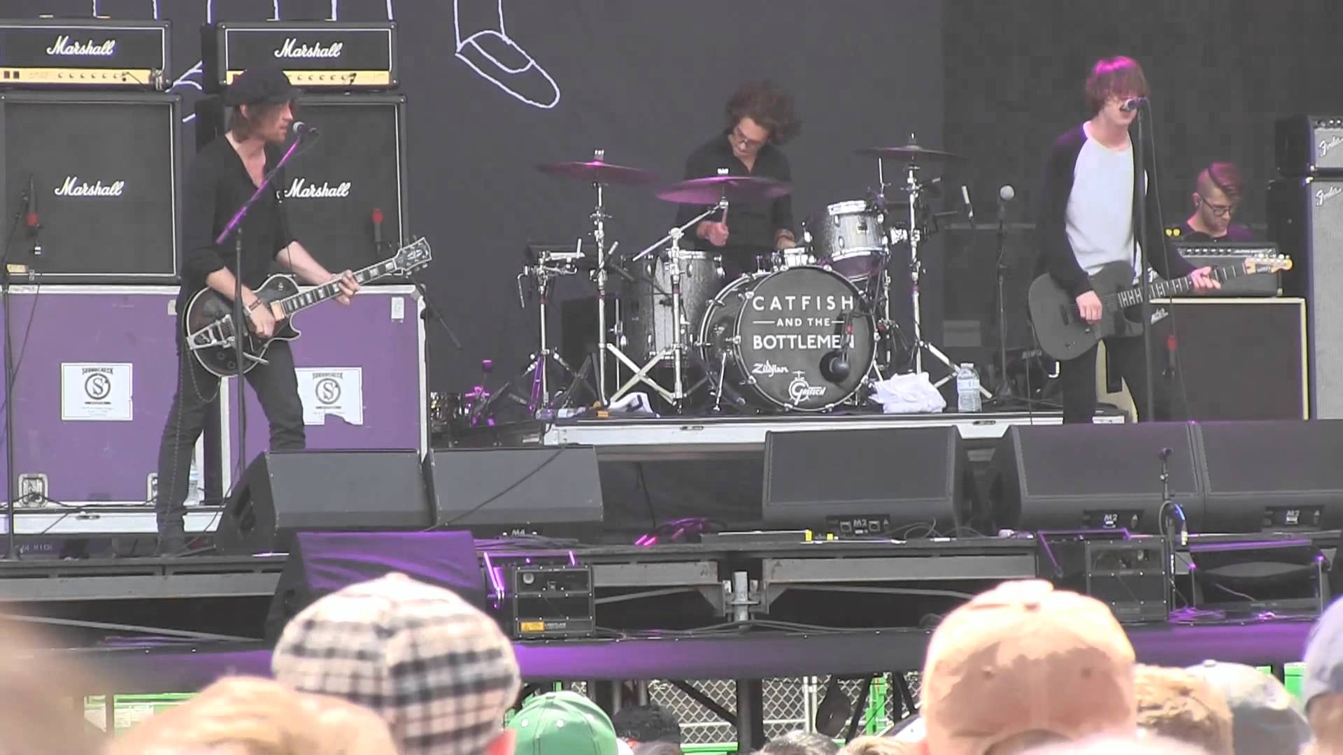 Catfish and the Bottlemen- "Cocoon" (1080p) Live at Lollapalooza 8-1-2015