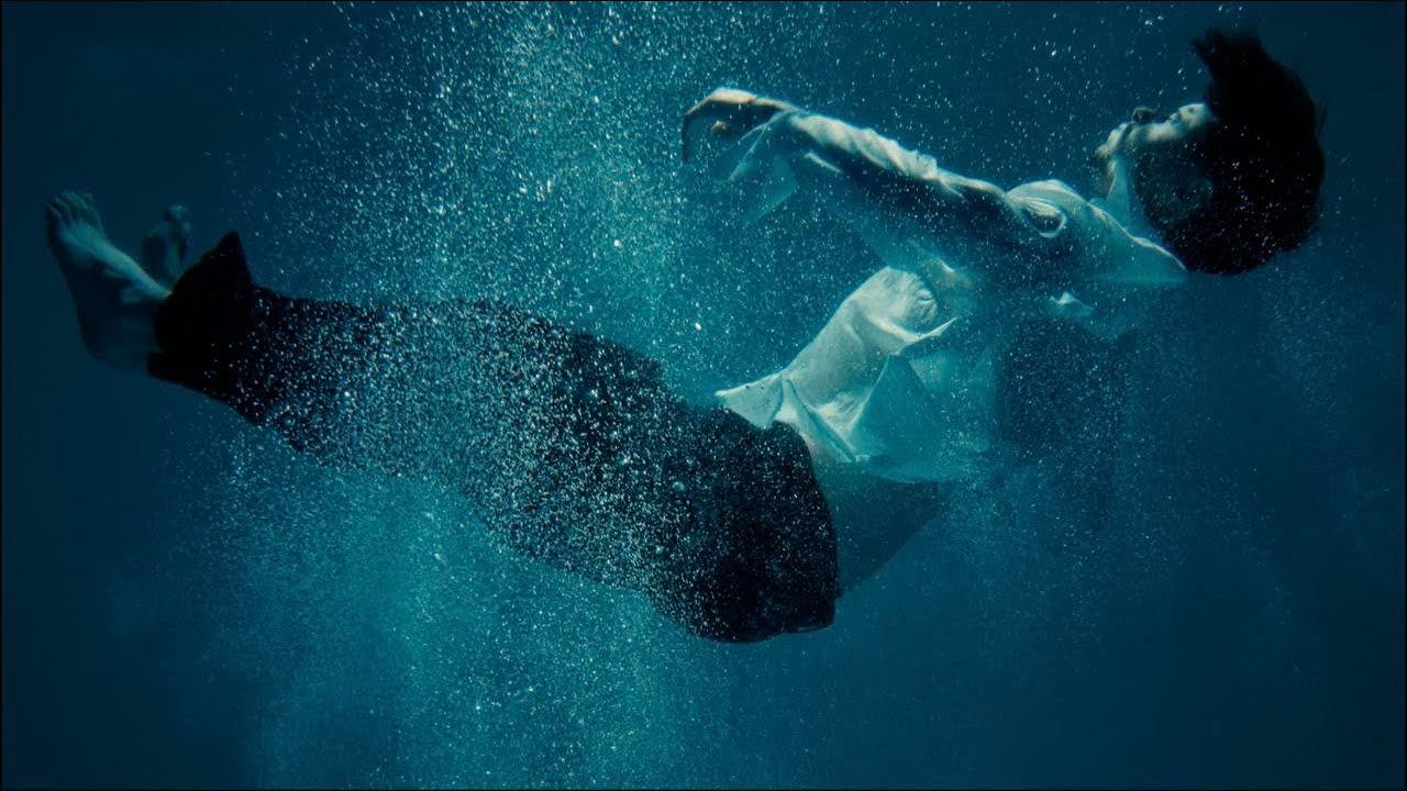 Blind8 - Shattered Strand (Official)