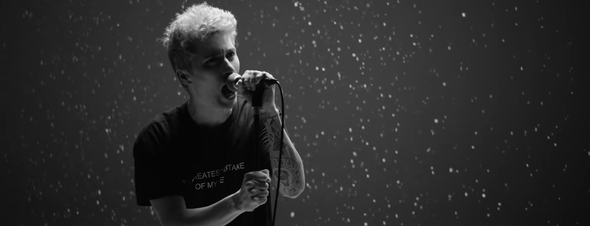Holding Absence - Gravity (Official)