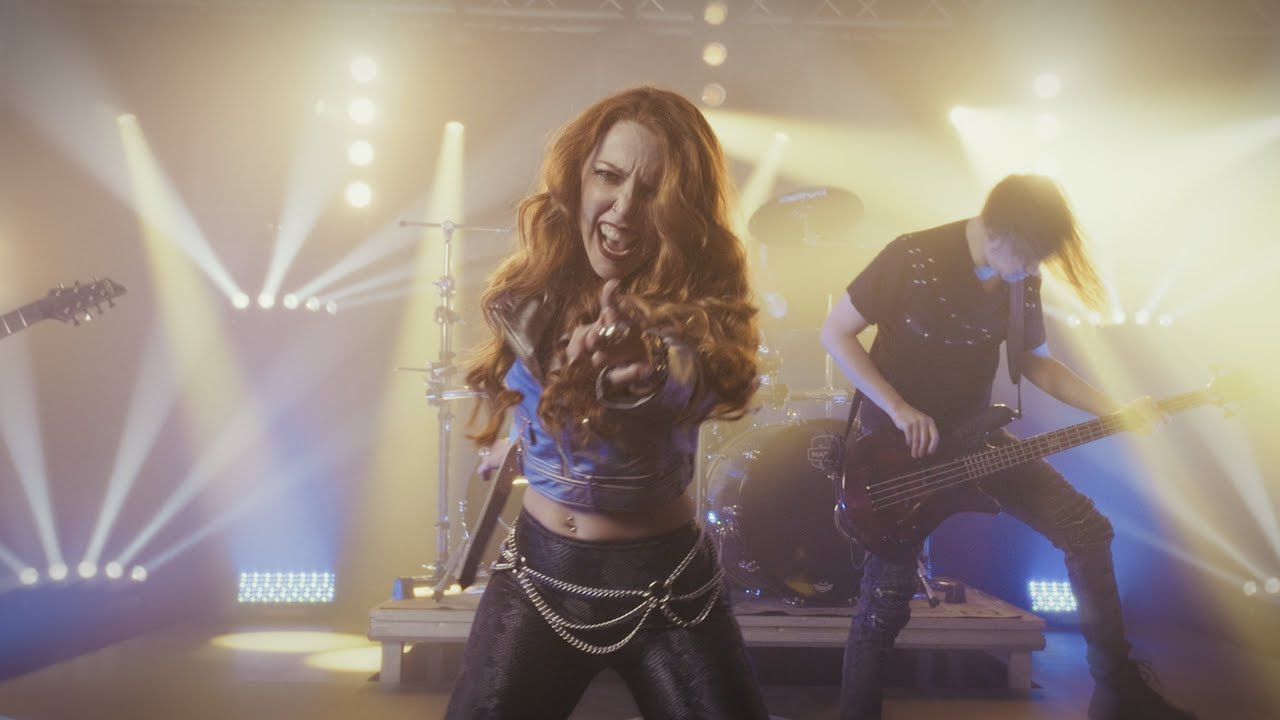 Moonlight Haze - Chase The Light (Official)