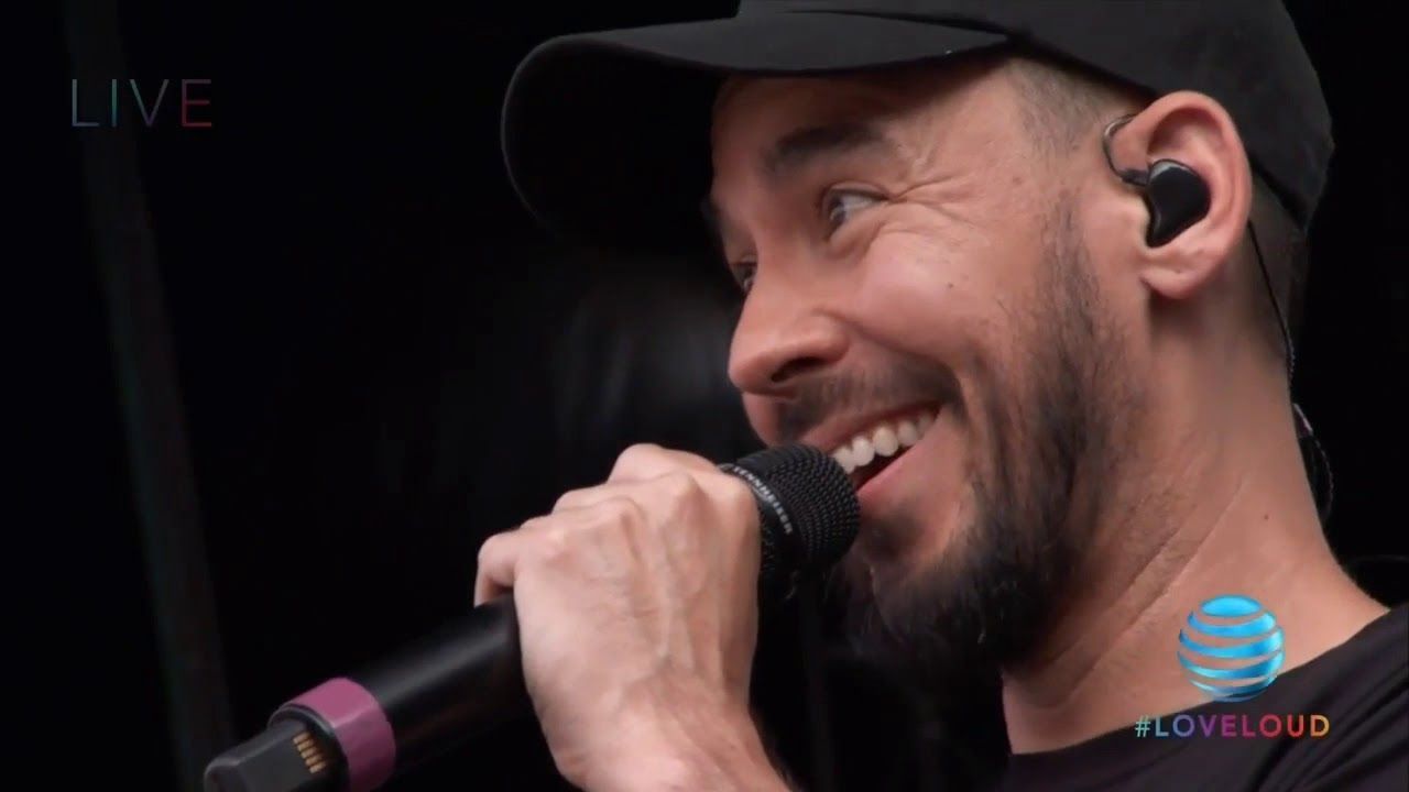 Mike Shinoda - Live at LoveLoud 2018 (ft. Dave \'Phoenix\' Farrell)