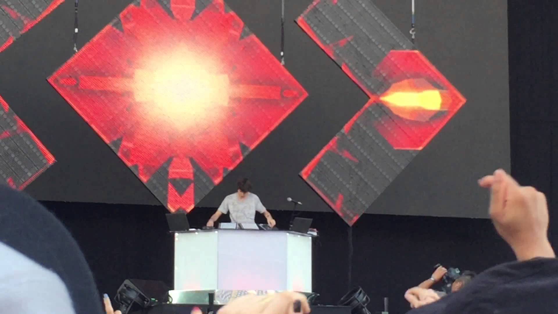 Madeon - Live In Tokyo - Summer Sonic 2015 - August 15, 2015