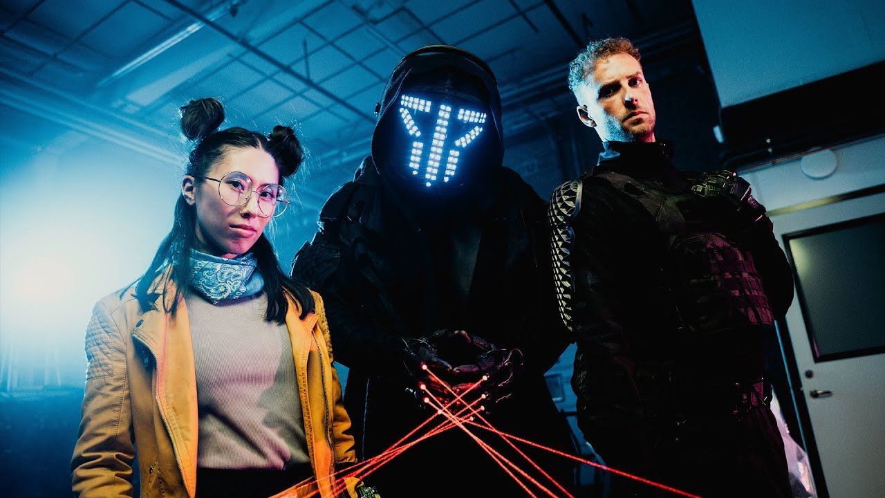 Smash Into Pieces - Maze of Fools (Official)